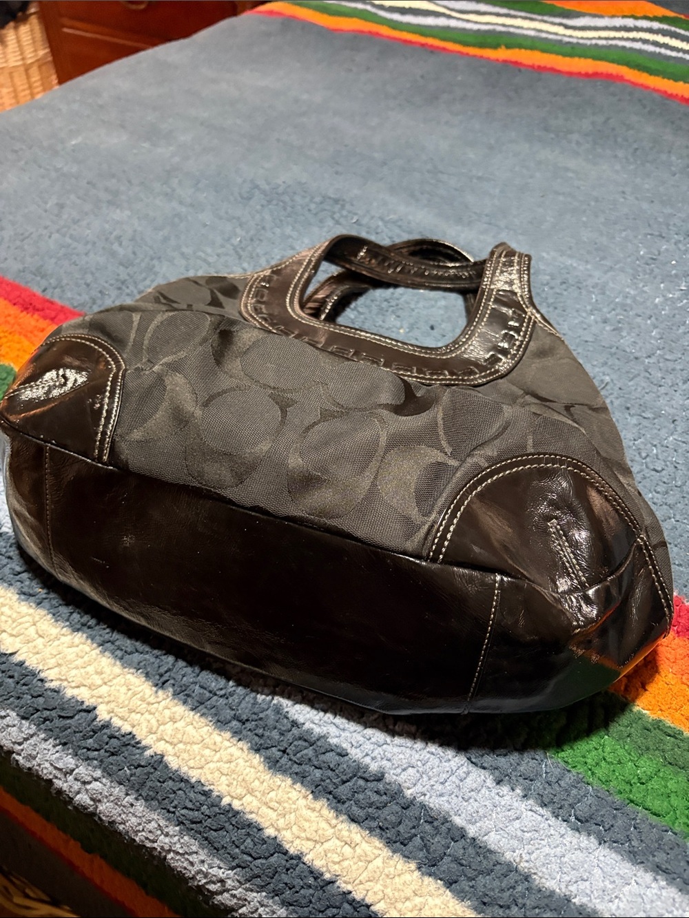 Y2K Coach ergo Black Signature Hobo kiss lock Shoulde… - Gem